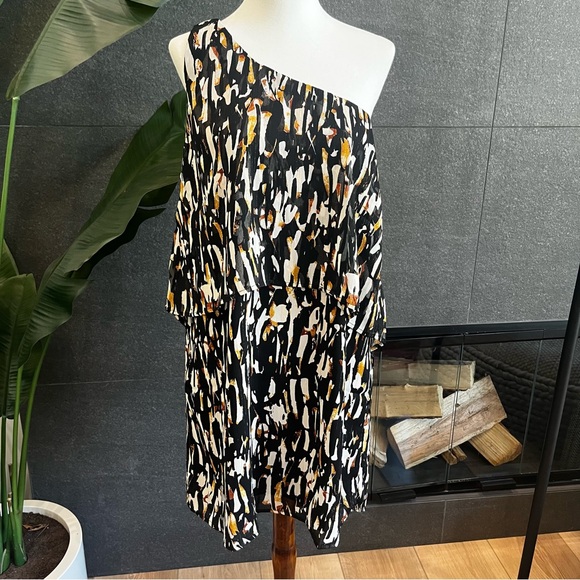 Three Eighty Two One Shoulder Mini Dress - Picture 2 of 9